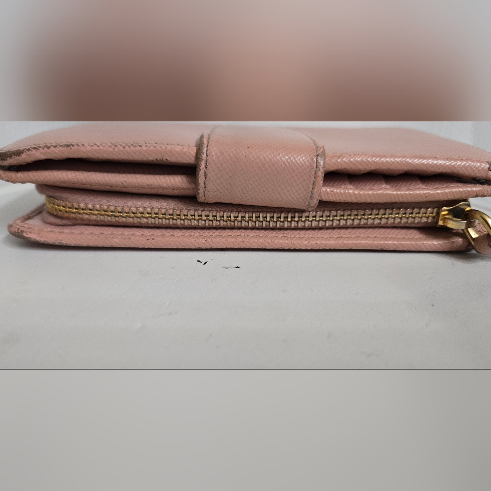 GUC Prada Pink Milano Leather Wallet - Picture 4 of 10
